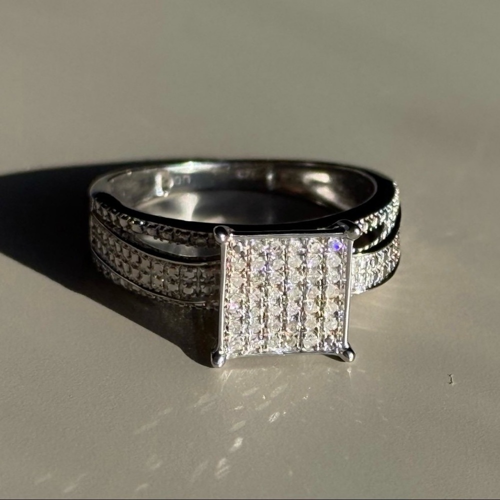 1/2 CTW REAL DIAMONDS DESIGNER RING 18K WHITE GOLD